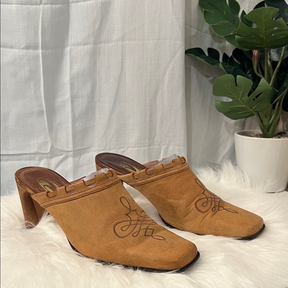 Roper Shoes - Roper Brown Embroidered Women's Mules
